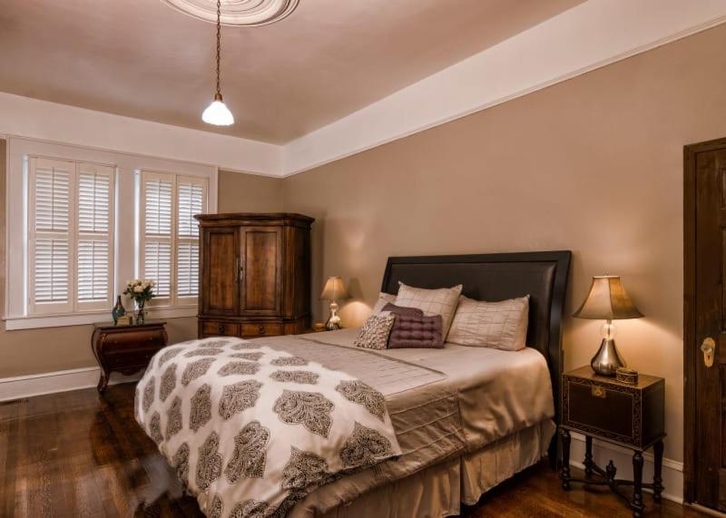 Morgan And Wells Bed And Breakfast Шелби Екстериор снимка